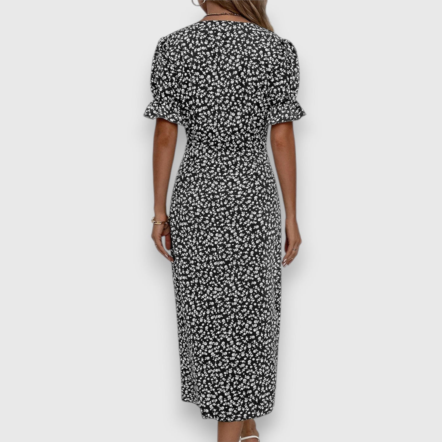 Tessina – Elegancka Kwiatowa Sukienka